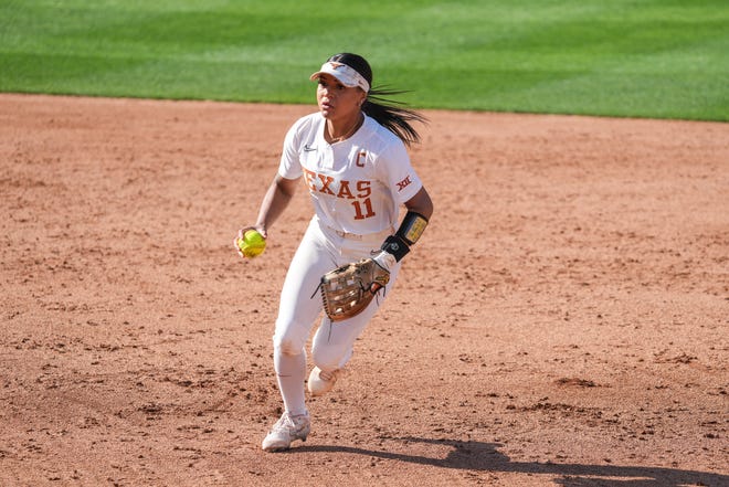 Texas infielder Alyssa Washington had a home run and two of the Longhorns' 13 hits in a 9-6 win over Baylor Saturday. Texas will try for the series sweep Sunday against the Bears.