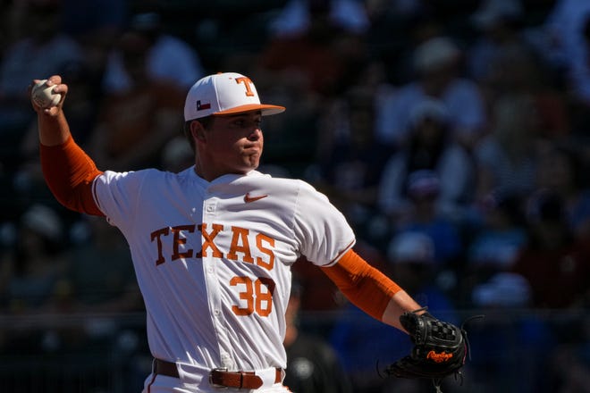 Sophomore pitcher Max Grubbs made his first Friday start for Texas at Houston, but the result was the same: another loss for the Longhorns.