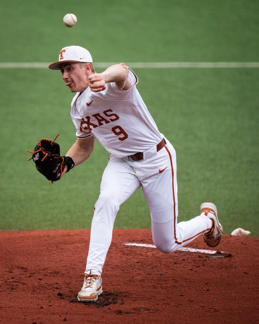 Texas Longhorns infielder Jared Thomas (9) pitches in the first inning of the LonghornsÕ game against the UTRGV Vaqueros at UFCU Disch-Falk Field, Tuesday, April 16, 2024.